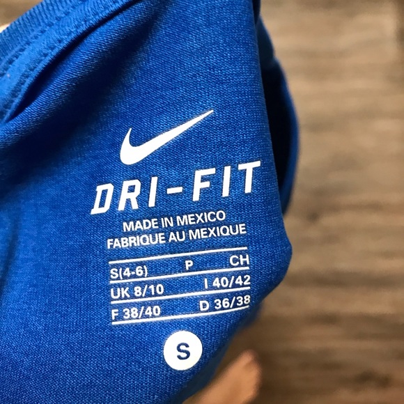 Nike - Dri Fit Muscle Tank - Picture 3 of 3